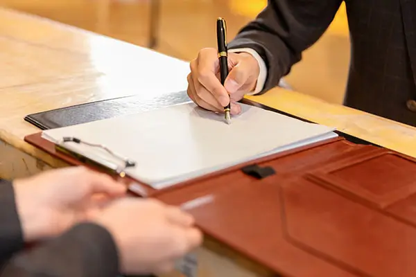 哪里旅游好看舒服又便宜